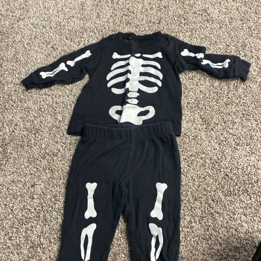 6 month Halloween set